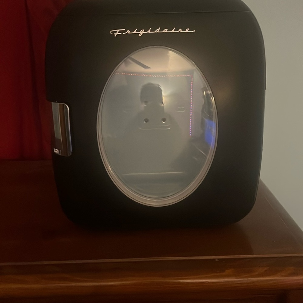 Frigidaire mini fridge